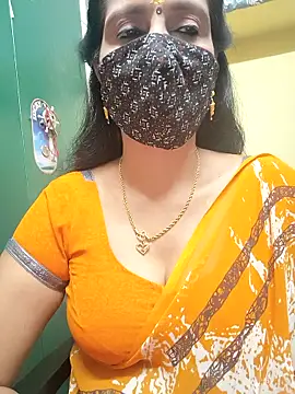 Snapshot of mallu-reshma chatting on February 10, 2026, 5:28 am mallu-reshma online show from February 10, 2026, 5:28 am