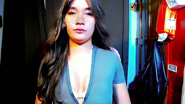 Tiffany Huge Tits online show from September 10, 2025, 2:27 pm