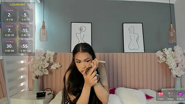 Mila Hank  online show from March 5, 2026, 12:24 pm