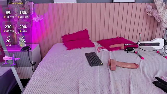 Mila Hank  online show from March 12, 2026, 12:49 am