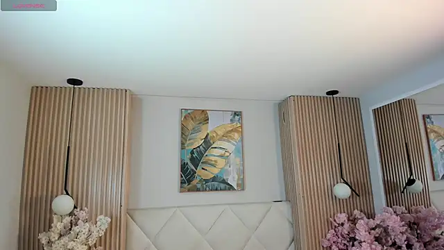 Mila Hank  online show from March 17, 2026, 12:08 pm