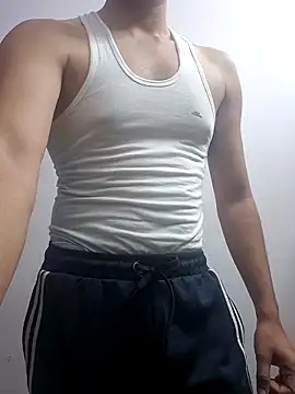 Snapshot of RockRolaxxx chatting on February 18, 2026, 7:54 pm RockRolaxxx online show from February 18, 2026, 7:54 pm