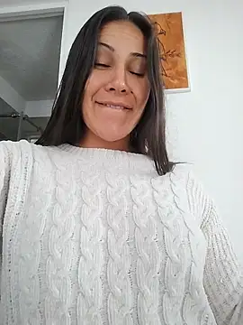 Snapshot of KittyHoleshot87 chatting on February 24, 2026, 2:29 pm KittyHoleshot87 online show from February 24, 2026, 2:29 pm