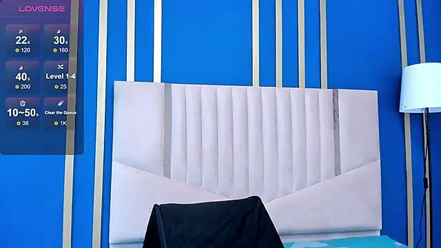 keisha collins online show from November 18, 2025, 7:50 pm