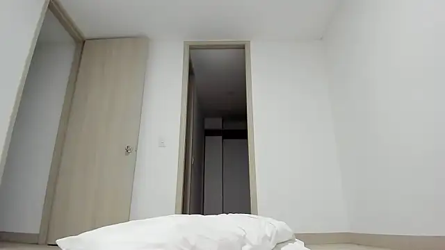 Meganbelford1 online show from September 14, 2025, 4:02 am