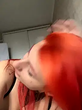 Nina Blum  online show from November 23, 2025, 7:18 am