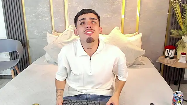 NikoStone  online show from December 16, 2025, 2:27 am