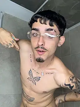 Snapshot of NikoStone_ chatting on February 25, 2026, 4:34 am NikoStone online show from February 25, 2026, 4:34 am