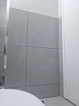 trickyOne online show from November 24, 2025, 7:58 pm