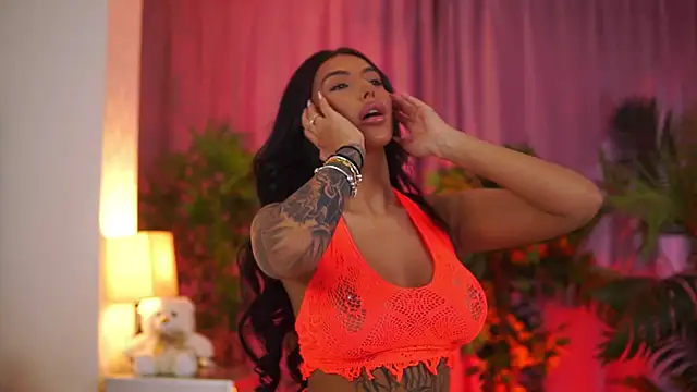 AishaaDevoe online show from January 15, 2026, 8:23 pm