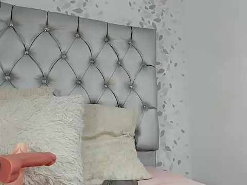 michelle perla online show from September 22, 2025, 12:44 pm