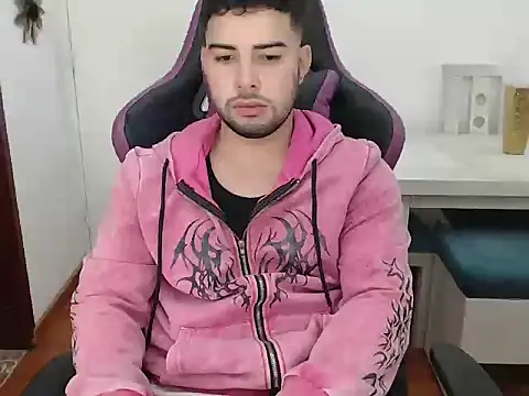 baby mateo online show from December 5, 2025, 8:17 pm