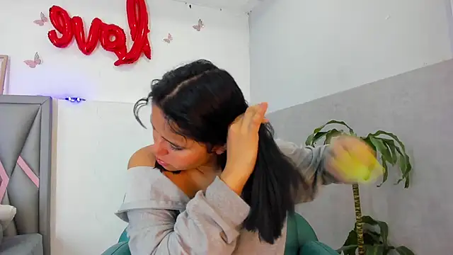 Snapshot of Sofia_villareal chatting on March 2, 2026, 1:07 pm Sofia villareal online show from March 2, 2026, 1:07 pm