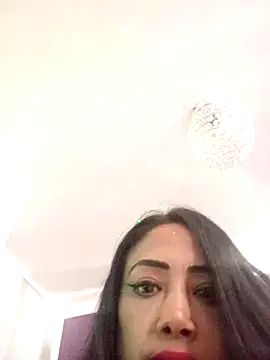 Danielita2025 online show from February 9, 2026, 9:02 pm