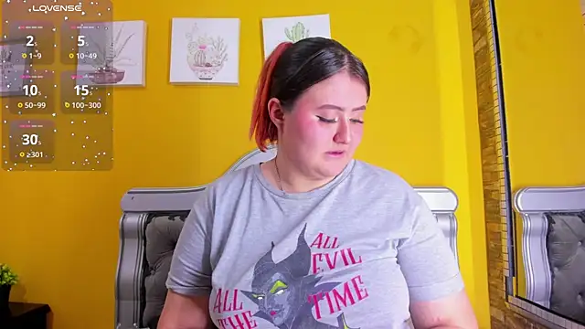 Snapshot of Miiafoox chatting on September 25, 2025, 5:30 pm Miiafoox online show from September 25, 2025, 5:30 pm