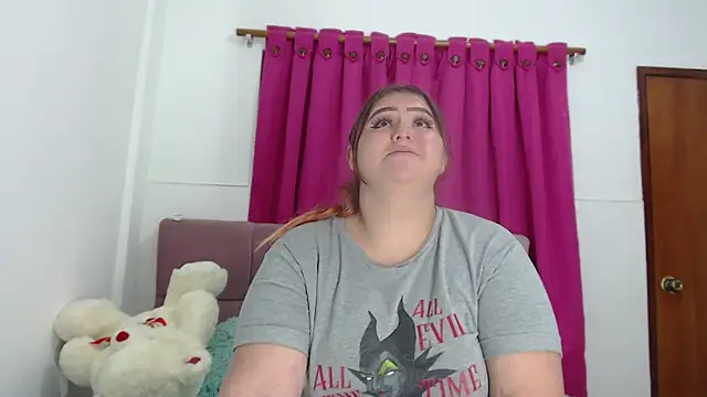 Snapshot of Miiafoox chatting on October 29, 2025, 7:02 pm Miiafoox online show from October 29, 2025, 7:02 pm