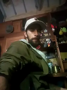 Snapshot of hairy_mannn chatting on March 4, 2026, 3:31 pm hairy mannn online show from March 4, 2026, 3:31 pm