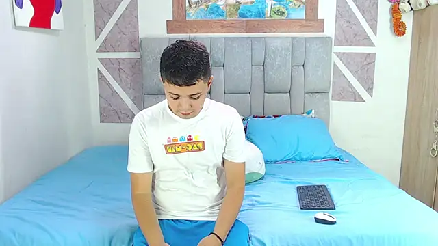 christopher Hot online show from May 7, 2026, 4:21 pm