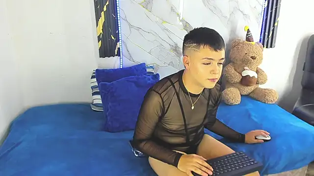 christopher Hot online show from June 6, 2026, 8:58 pm