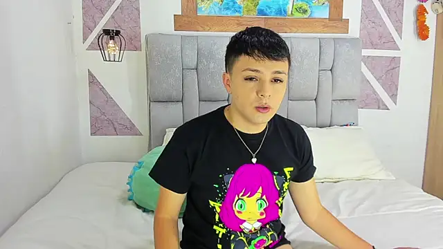 christopher Hot online show from August 4, 2026, 9:30 pm