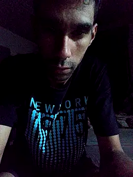 Snapshot of Dedede32 chatting on May 15, 2026, 11:14 pm Dedede32 online show from May 15, 2026, 11:14 pm