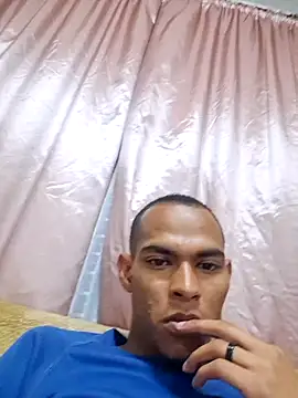 Snapshot of LuciousLyon chatting on March 4, 2026, 6:37 pm LuciousLyon online show from March 4, 2026, 6:37 pm