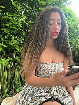 roxyrougee online show from June 2, 2026, 10:59 am