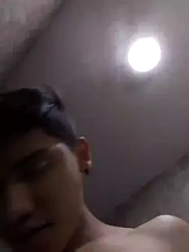 aispuro8505 online show from October 22, 2025, 2:33 am