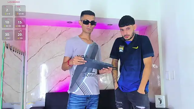 Golldens Dreamss online show from October 8, 2025, 8:20 pm