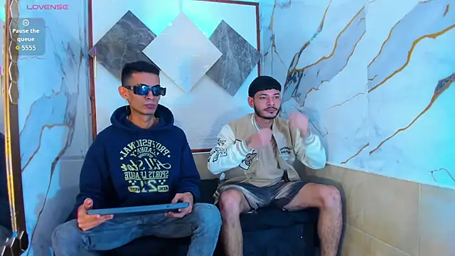 Golldens Dreamss online show from October 15, 2025, 8:06 pm