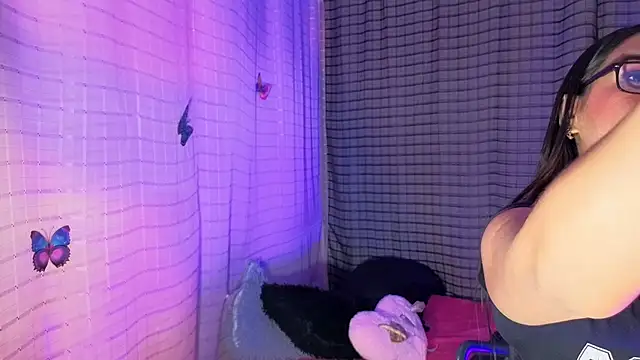 Kayleemorales online show from November 29, 2025, 4:18 pm