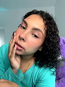 ViolettaMiller  online show from October 8, 2025, 3:08 am