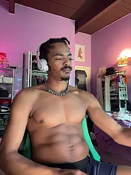 TRILLAHUNG online show from April 20, 2026, 4:19 pm