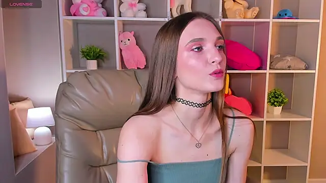 Snapshot of Alisha_Green chatting on September 18, 2025, 8:39 am Alisha Green online show from September 18, 2025, 8:39 am