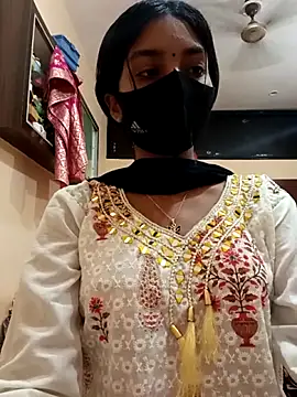 Snapshot of Hotty_Muskaan chatting on October 7, 2025, 8:32 pm Hotty Muskaan online show from October 7, 2025, 8:32 pm
