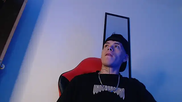 Snapshot of Anhonymus_ chatting on September 10, 2025, 4:22 am Anhonymus online show from September 10, 2025, 4:22 am