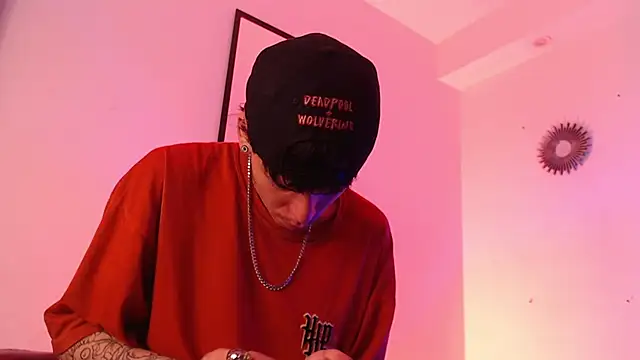 Snapshot of Anhonymus_ chatting on October 5, 2025, 4:03 am Anhonymus online show from October 5, 2025, 4:03 am