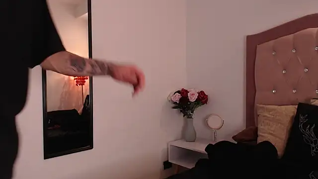 Snapshot of Anhonymus_ chatting on November 14, 2025, 8:56 pm Anhonymus online show from November 14, 2025, 8:56 pm