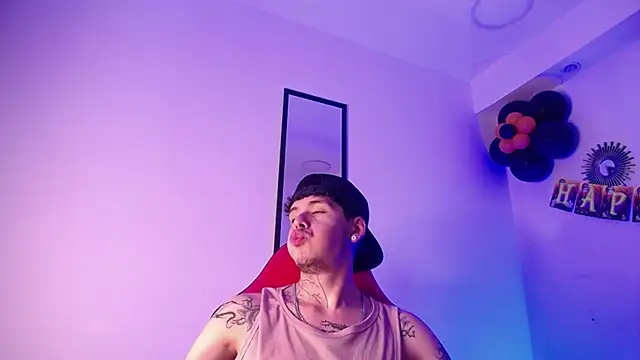 Snapshot of Anhonymus_ chatting on October 17, 2025, 3:54 am Anhonymus online show from October 17, 2025, 3:54 am