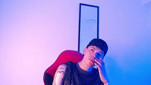 Snapshot of Anhonymus_ chatting on September 20, 2025, 3:44 am Anhonymus online show from September 20, 2025, 3:44 am