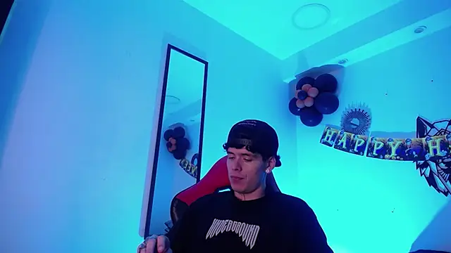 Snapshot of Anhonymus_ chatting on October 20, 2025, 3:52 am Anhonymus online show from October 20, 2025, 3:52 am