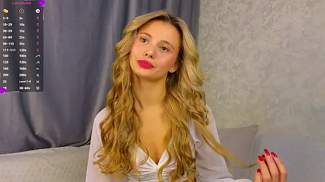 NaughtySeraphine online show from November 17, 2025, 6:06 am