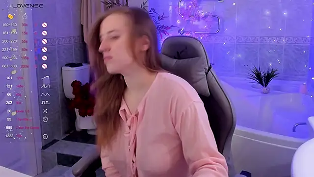 Snapshot of Alice_Cire chatting on February 2, 2026, 3:38 am Alice Cire online show from February 2, 2026, 3:38 am