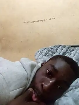 Snapshot of kadassy chatting on November 19, 2025, 12:05 pm kadassy online show from November 19, 2025, 12:05 pm