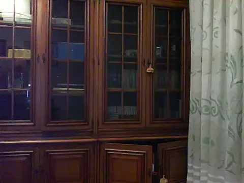 italian max sex online show from May 25, 2026, 11:36 pm