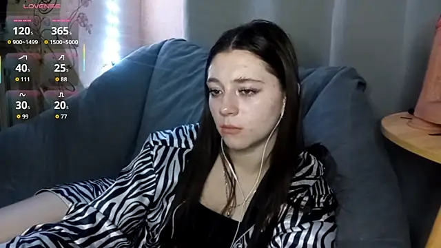 Sophiecuttie online show from October 24, 2025, 5:34 pm