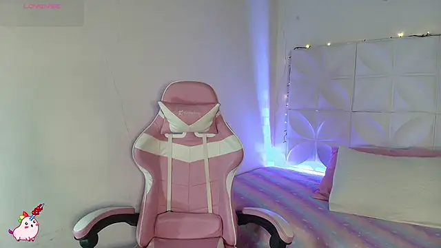 Snapshot of Abril1_gh chatting on February 4, 2026, 1:06 pm Abril1 gh online show from February 4, 2026, 1:06 pm