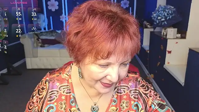 Kira Kenett online show from November 15, 2025, 3:38 pm