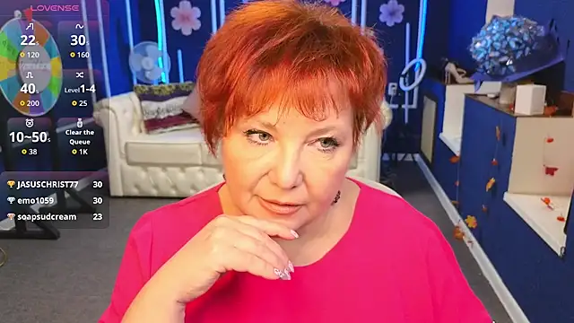 Kira Kenett online show from November 26, 2025, 6:02 am