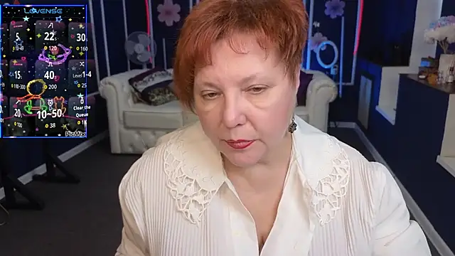 Kira Kenett online show from October 19, 2025, 7:00 am